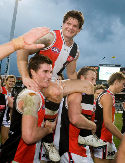 Robert Harvey Being Chaired Off By His Teammates