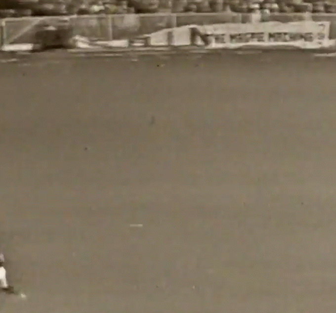 Bob Murray Mark During the 1966 VFL Season